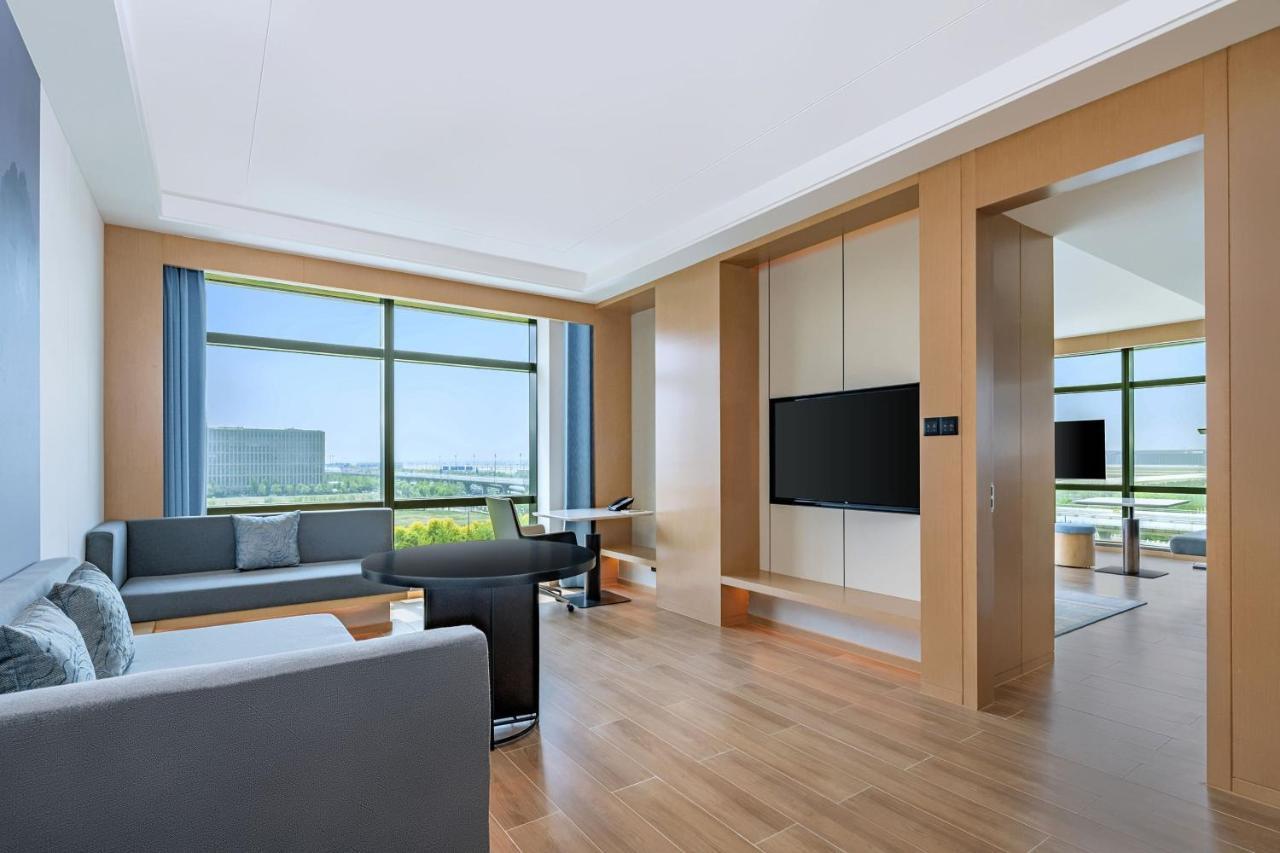 Отель Fairfield By Marriott Beijing Daxing Airport Экстерьер фото